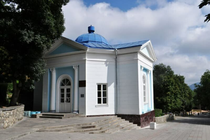 Славяновский источник